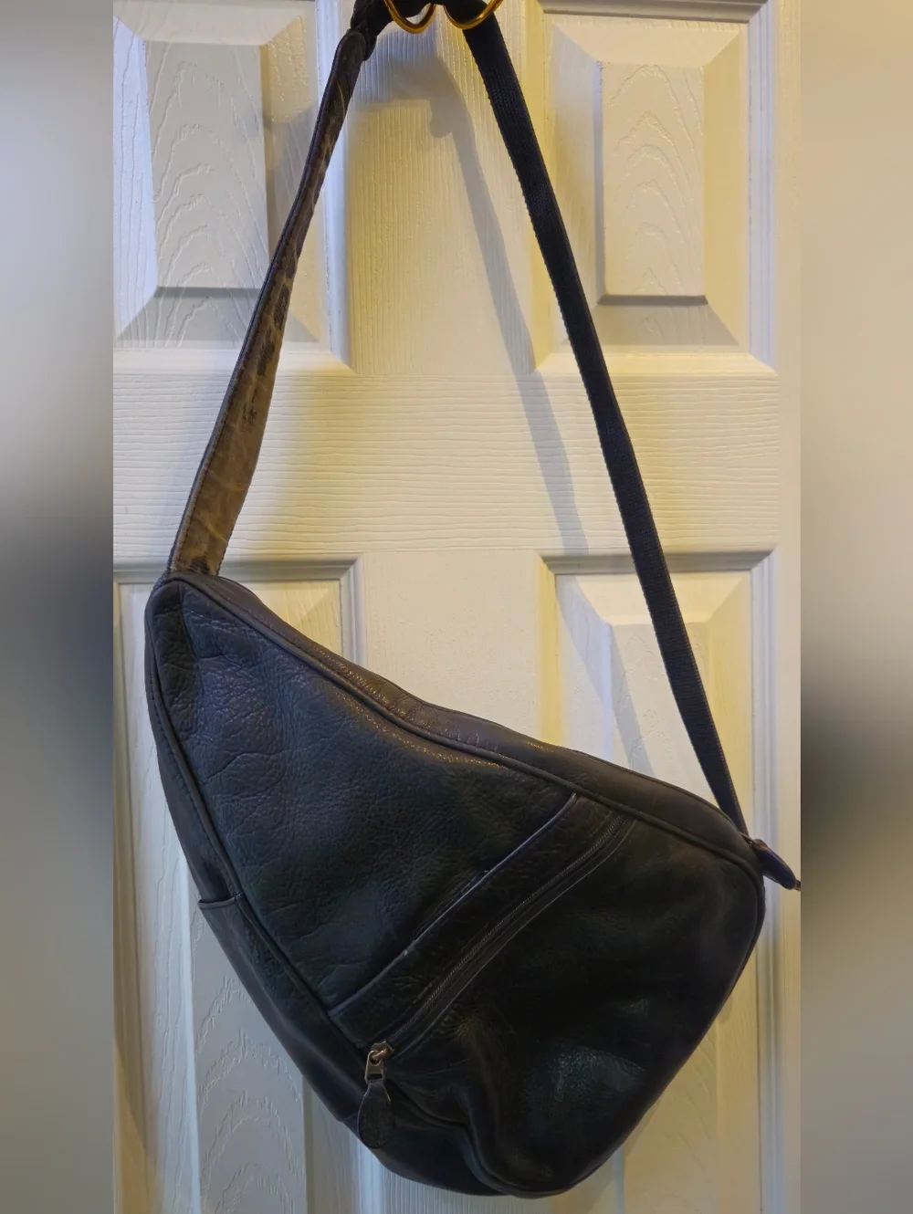 L.L. Bean Traveler Ameri Bag Black Leather Sling Messenger Bag